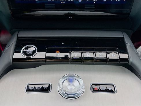 Used 2025 Lincoln Navigator Reserve w/ Jet Appearance Package image 17