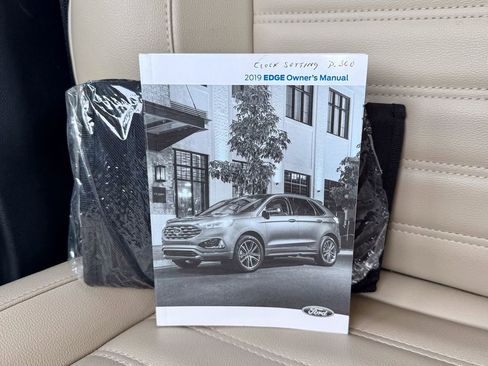 Used 2019 Ford Edge SEL w/ Equipment Group 201A image 28