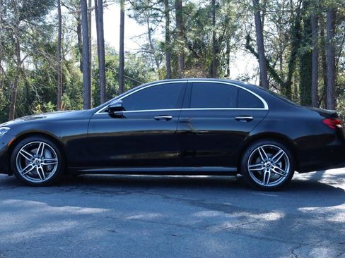 Used 2021 Mercedes-Benz E 350 4MATIC Sedan image 2