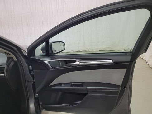 Used 2014 Ford Fusion S image 47