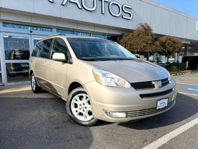 Used 2004 Toyota Sienna XLE w/ XLE Pkg 12