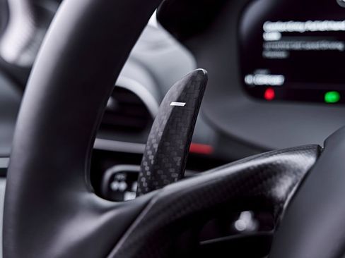 Used 2023 McLaren Artura RWD image 62