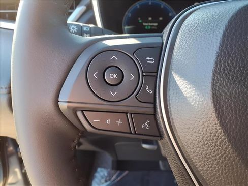 Certified 2026 Toyota Corolla Cross XLE image 25