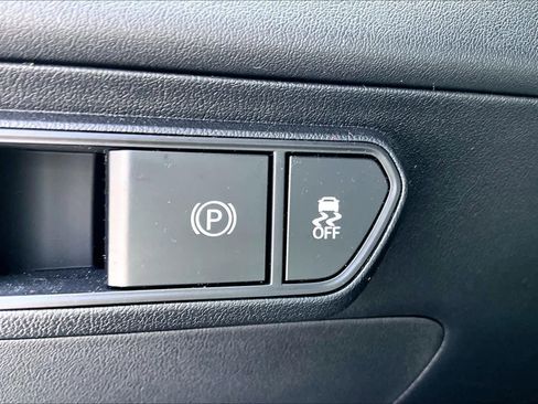 Used 2025 Kia K4 FWD image 32