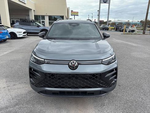 New 2026 Volkswagen Tiguan SE R-Line AWD/4WD image 2
