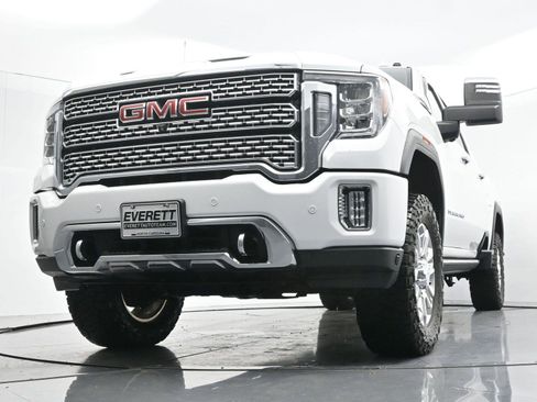 Used 2022 GMC Sierra 2500 Denali w/ Denali Ultimate Package AWD/4WD image 47