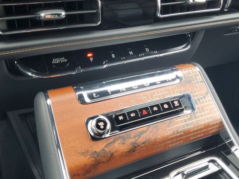 New 2026 Lincoln Aviator Black Label AWD/4WD image 21