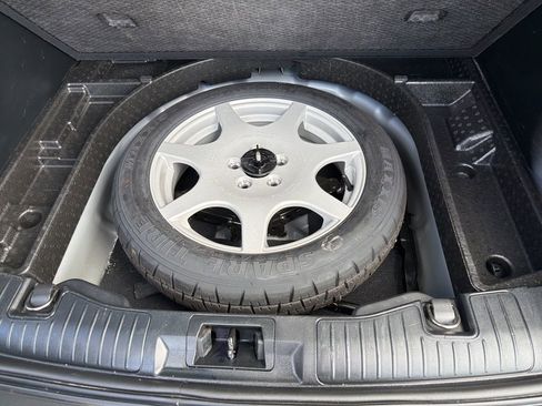 Used 2020 Ford Escape SE image 26