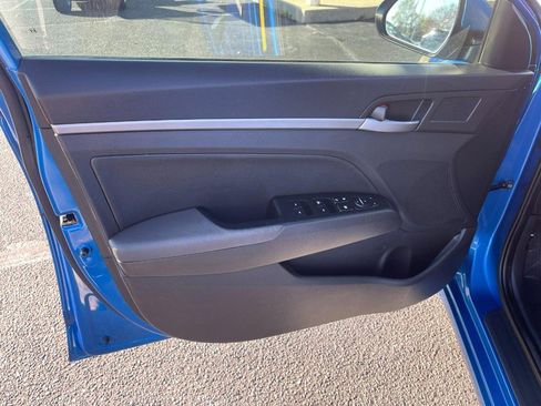 Used 2017 Hyundai Elantra Limited image 14