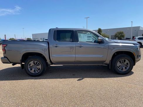 New 2025 Nissan Frontier SV image 7