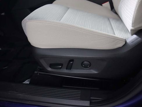 Used 2023 Nissan Rogue SV image 28