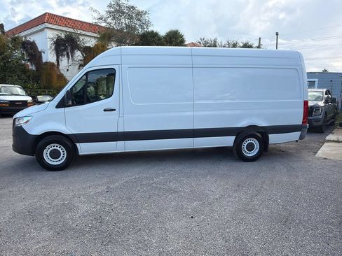 Used 2023 Mercedes-Benz Sprinter 2500 w/ Dashboard Charging Package image 2