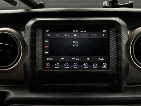 Used 2021 Jeep Wrangler Unlimited Sport AWD/4WD image 28