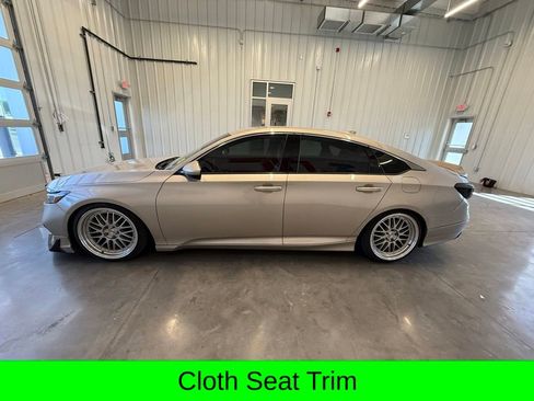 Used 2018 Honda Accord LX image 10