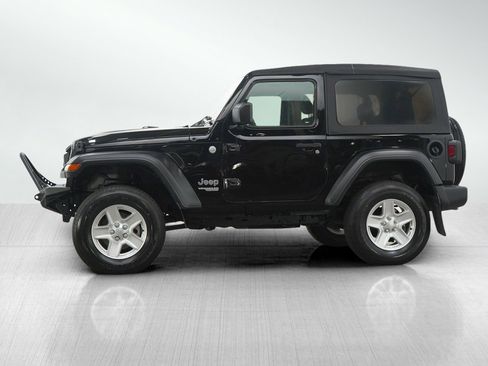 Used 2019 Jeep Wrangler Sport AWD/4WD image 2