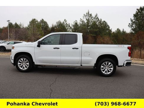 Used 2022 Chevrolet Silverado 1500 Custom image 4
