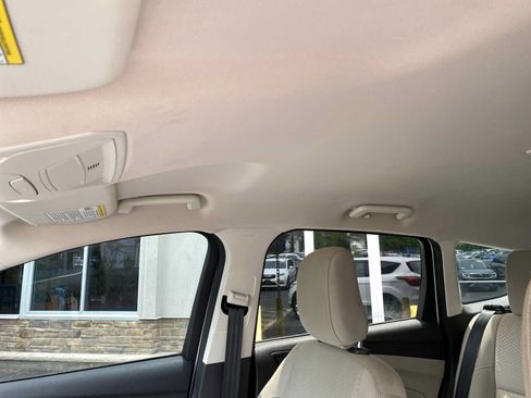 Used 2019 Ford Escape SE AWD/4WD image 27