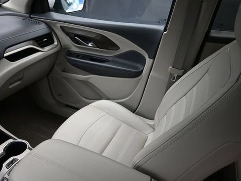 Used 2022 GMC Terrain Denali w/ Denali Premium Package AWD/4WD image 11