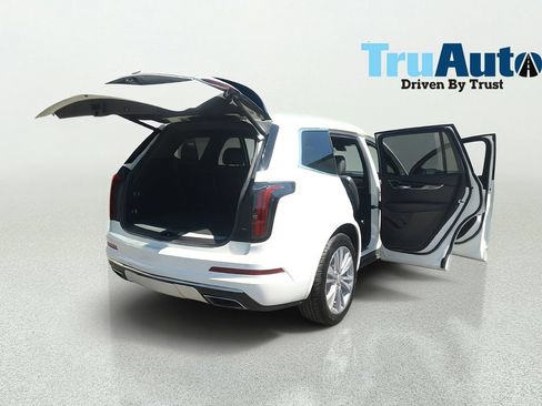 Used 2020 Cadillac XT6 Premium Luxury FWD image 15