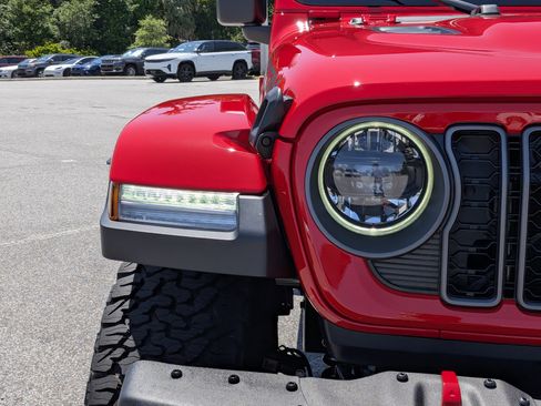 New 2026 Jeep Wrangler Unlimited Rubicon AWD/4WD image 9