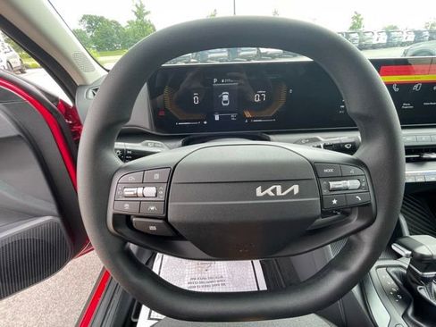 New 2025 Kia K4 LXS image 11