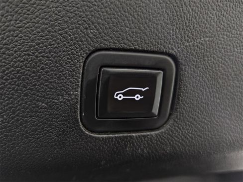 Used 2021 GMC Yukon XL AT4 w/ AT4 Premium Plus Package image 37