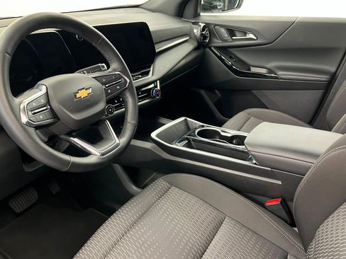 Used 2025 Chevrolet Equinox LT image 16