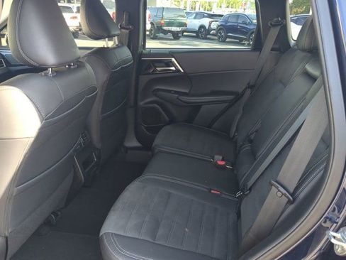 Used 2023 Mitsubishi Outlander SE AWD/4WD image 13