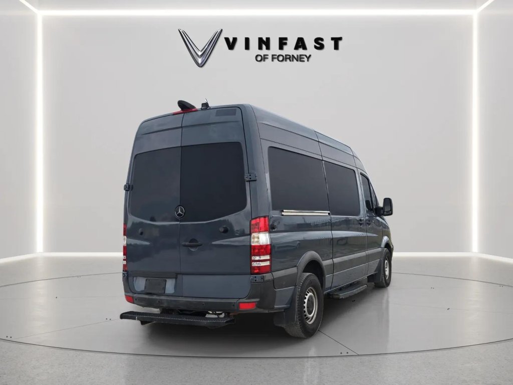 Used 2018 Mercedes-Benz Sprinter 2500 image 7