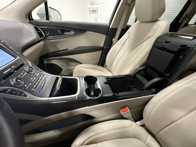 Used 2020 Lincoln Nautilus Reserve w/ Equipment Group 201A FWD image 29