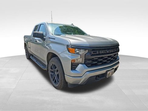 Used 2024 Chevrolet Silverado 1500 Custom w/ Turbomax Blackout Package RWD image 9