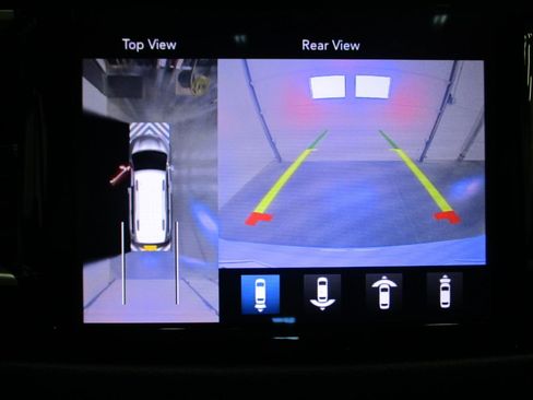 Used 2020 Chrysler Pacifica Touring-L Plus image 13