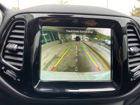 Used 2021 Jeep Compass Limited w/ Sun and Sound Group image 27