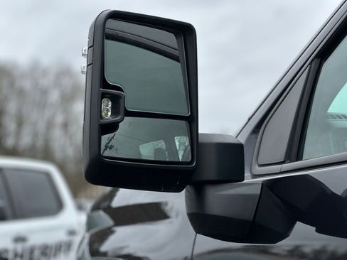 Used 2024 Chevrolet Silverado 2500 Custom w/ Custom Value Package image 17