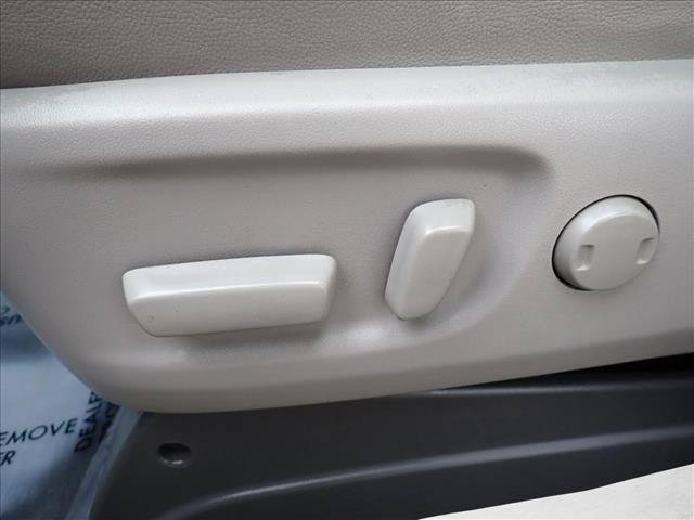 Used 2017 Toyota Sienna XLE Premium w/ Protection Package FWD image 15