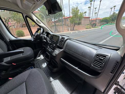 Used 2025 RAM ProMaster 2500 w/ U-Haul Equipment Group FWD image 22