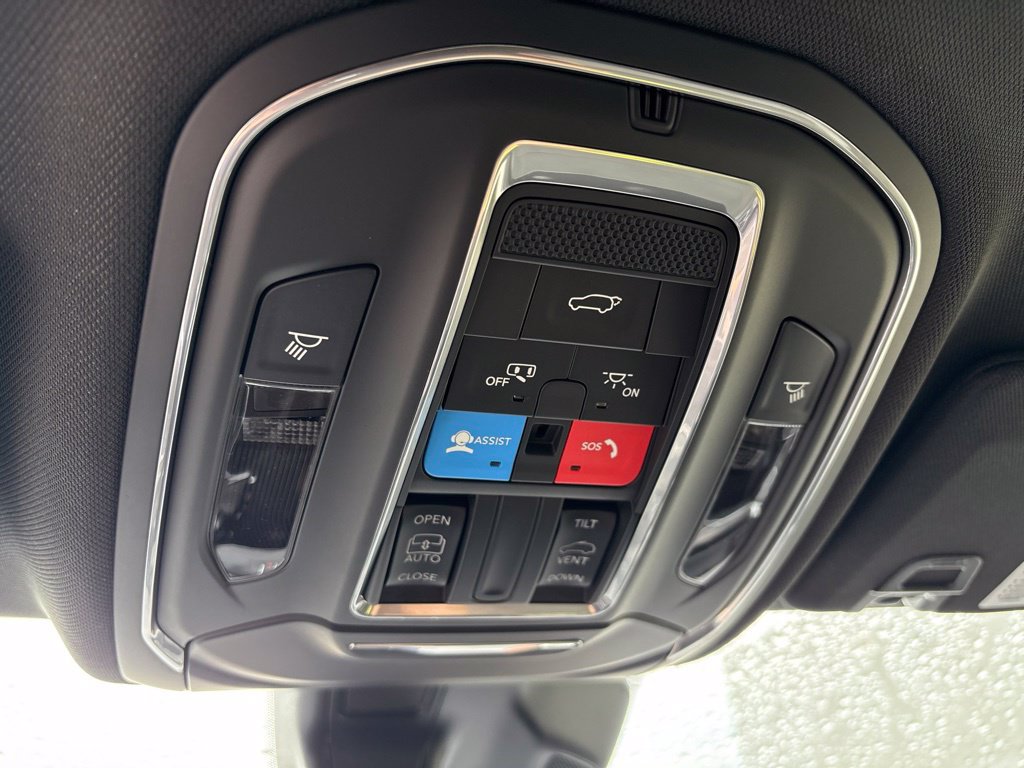 New 2026 Jeep Grand Cherokee Altitude AWD/4WD image 29