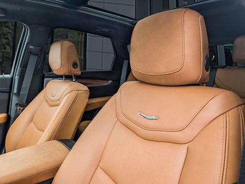 New 2025 Cadillac XT5 Premium Luxury image 9