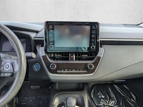 Used 2020 Toyota Corolla LE image 11