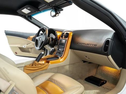 Used 2007 Chevrolet Corvette Coupe w/ Preferred Equipment Group image 21