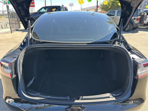 Used 2023 Tesla Model 3 Standard Range image 32