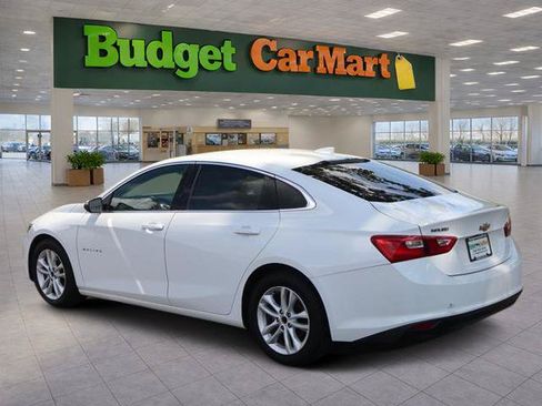 Used 2018 Chevrolet Malibu LT FWD image 4