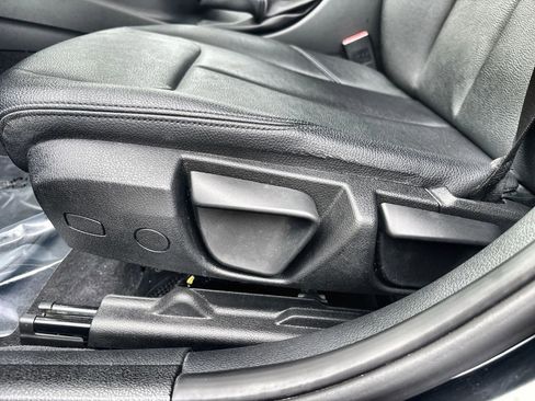 Used 2017 BMW 320i Sedan image 14
