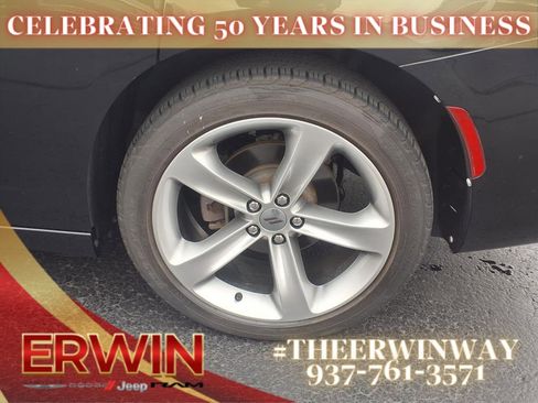 Certified 2017 Dodge Charger R/T image 9