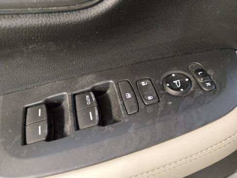 Used 2025 Honda HR-V LX image 27