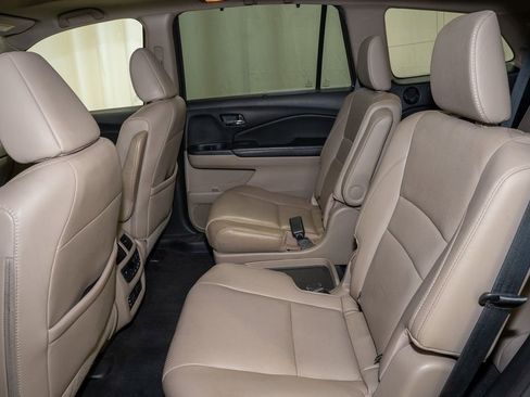 Used 2017 Honda Pilot Elite image 10