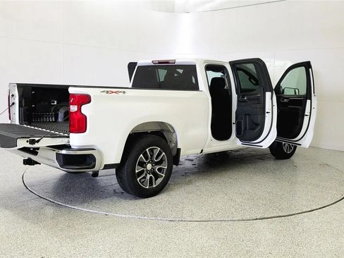 Used 2023 Chevrolet Silverado 1500 LT AWD/4WD image 13