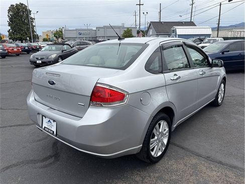 Used 2010 Ford Focus SEL FWD image 5