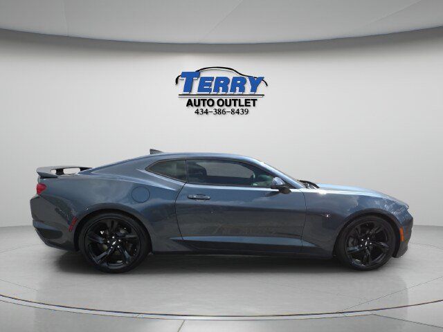 Used 2019 Chevrolet Camaro LT w/ Technology Package RWD image 1