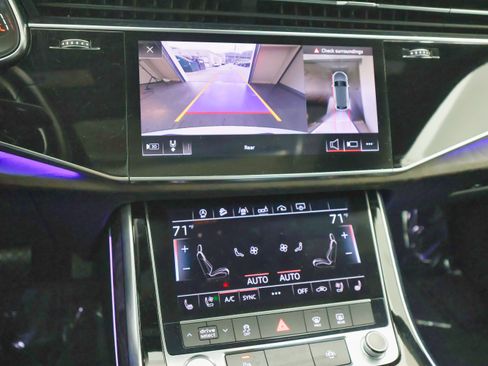 Used 2019 Audi Q8 Premium Plus w/ Premium Plus image 32